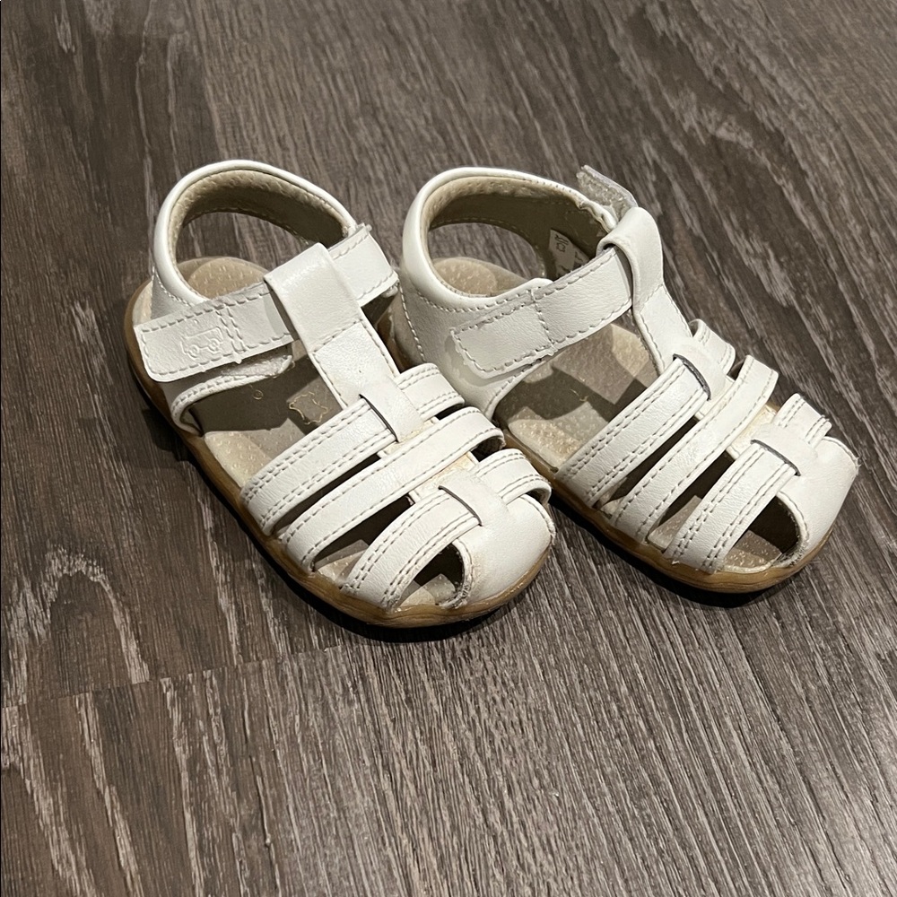 See Kai Run Kids White Sandals Size 6